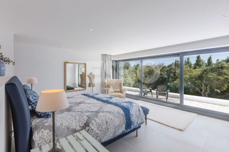 Luxuriöse moderne Villa in Zone D in Sotogrande zu verkaufen