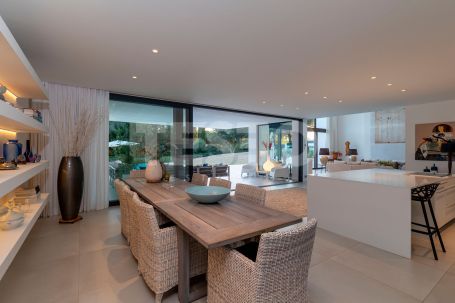 Luxury contemporary Villa in Zona D in Sotogrande for sale