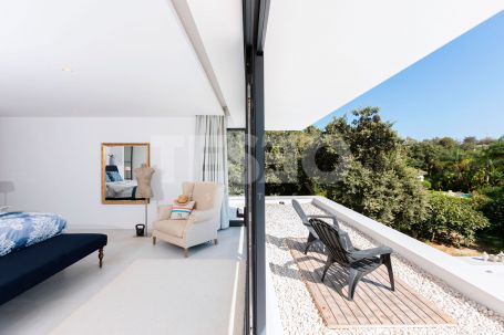 Luxuriöse moderne Villa in Zone D in Sotogrande zu verkaufen