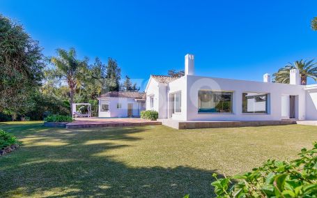 Villa für Langzeitmiete in Reyes y Reinas, Sotogrande Costa