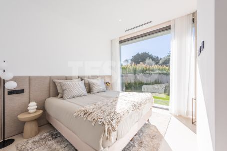 VILLA UNIQUE - BEAUTIFUL MODERN VILLA IN SOTOGRANDE ALTO