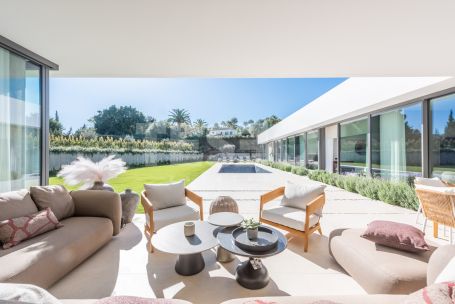 VILLA UNIQUE - BEAUTIFUL MODERN VILLA IN SOTOGRANDE ALTO