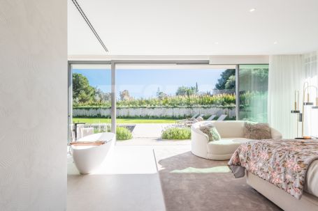 VILLA UNIQUE - BEAUTIFUL MODERN VILLA IN SOTOGRANDE ALTO