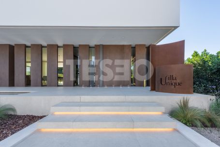 VILLA UNIQUE - BEAUTIFUL MODERN VILLA IN SOTOGRANDE ALTO