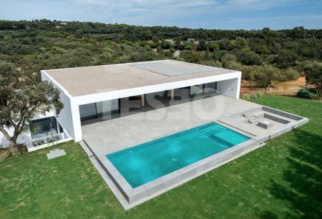 VILLA SUEÑO - IMPRESSIVE CONTEMPORARY VILLA IN LOS ALTOS DE VALDERRAMA, SOTOGRANDE ALTO