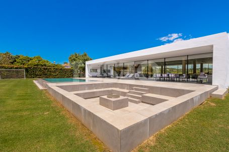 VILLA SUEÑO - IMPRESIONANTE VILLA DE ESTILO CONTEMPORANEO EN LOS ALTOS DE VALDERRAMA, SOTOGRANDE ALTO