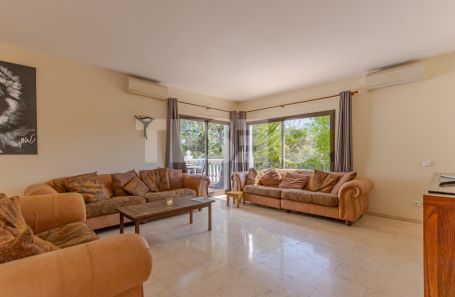 Very well located villa in Sotogrande Costa with a lot of potential.