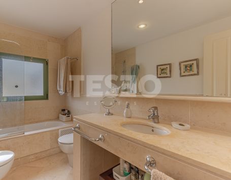 Luxurious Apartment in Jungla del Loro, Sotogrande Marina