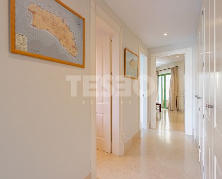 Luxurious Apartment in Jungla del Loro, Sotogrande Marina