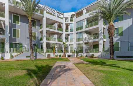 Luxurious Apartment in Jungla del Loro, Sotogrande Marina