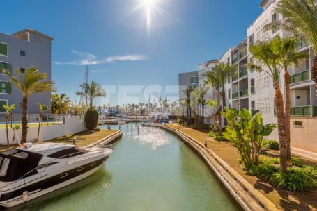 Luxurious Apartment in Jungla del Loro, Sotogrande Marina