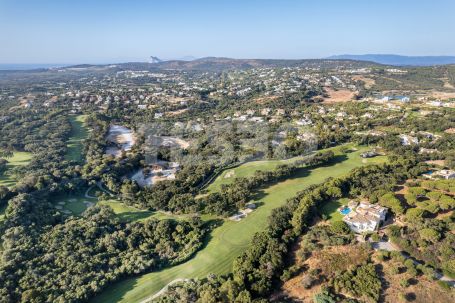 4 Schlafzimmer Villa in Sotogrande Alto, die Andalucian Eleganz und Komfort verkörpert.