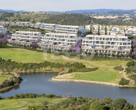 Luxurious New Build Ground Floor Apartment in Alcaidesa Golf, Cadiz