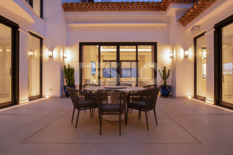 Exclusive luxury villa in La Reserva, Sotogrande, with panoramic views and premium equipment