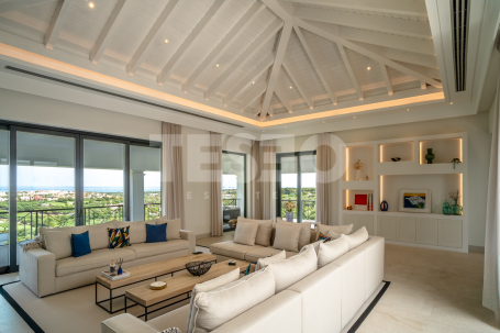 Exclusive luxury villa in La Reserva, Sotogrande, with panoramic views and premium equipment