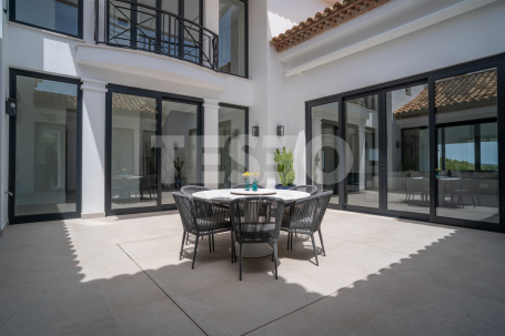 Exclusive luxury villa in La Reserva, Sotogrande, with panoramic views and premium equipment