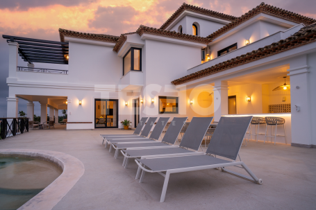 Exclusive luxury villa in La Reserva, Sotogrande, with panoramic views and premium equipment
