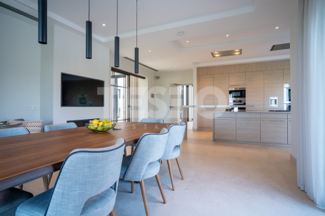 Exclusive luxury villa in La Reserva, Sotogrande, with panoramic views and premium equipment