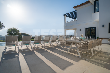 Exclusive luxury villa in La Reserva, Sotogrande, with panoramic views and premium equipment