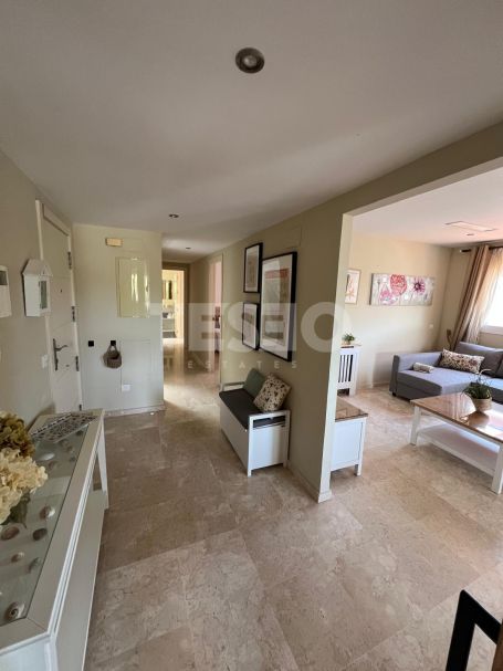 Exclusivo apartamento de 2 dormitorios en Alcaidesa Golf con vistas panorámicas