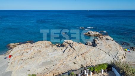 Villa de prestige en première ligne de plage à Chullera, Manilva
