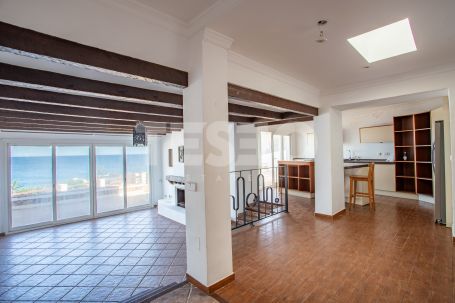 Villa de prestige en première ligne de plage à Chullera, Manilva