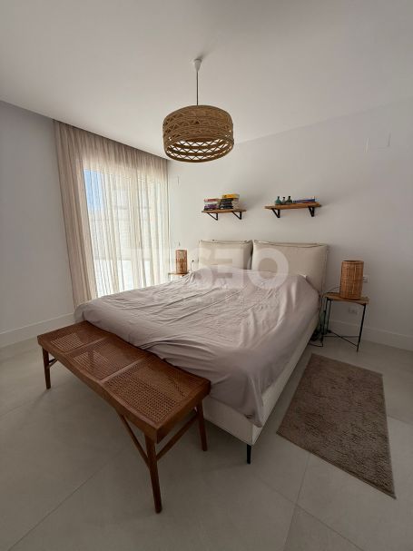 Exclusivo Apartamento en Planta Baja en Emerald Greens, San Roque