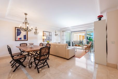Apartamento de lujo con vistas panorámicas en Ribera del Gurami, Sotogrande Marina