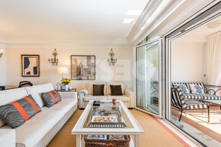 Apartamento de lujo con vistas panorámicas en Ribera del Gurami, Sotogrande Marina