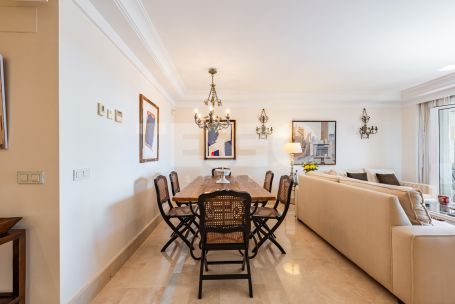 Apartamento de lujo con vistas panorámicas en Ribera del Gurami, Sotogrande Marina