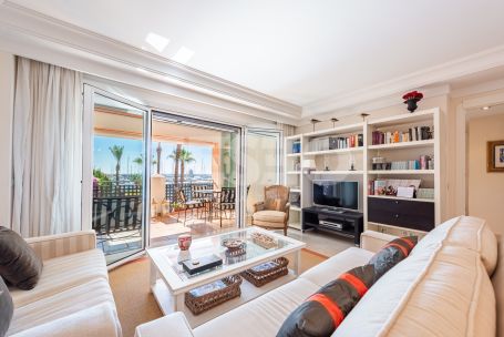 Apartamento de lujo con vistas panorámicas en Ribera del Gurami, Sotogrande Marina