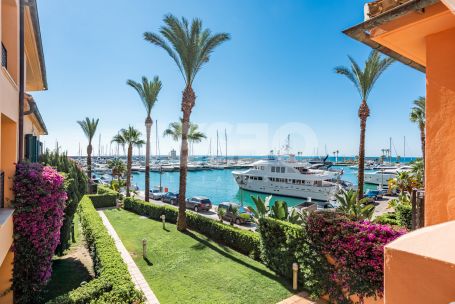 Apartamento de lujo con vistas panorámicas en Ribera del Gurami, Sotogrande Marina