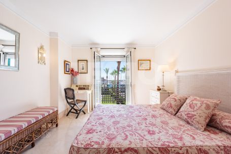 Apartamento de lujo con vistas panorámicas en Ribera del Gurami, Sotogrande Marina