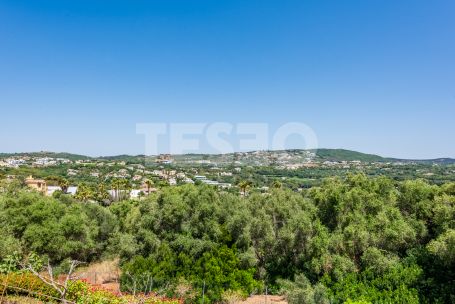 Exclusive villa in Zona F, Sotogrande Alto with private pool and spacious views