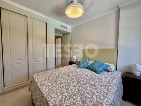 Gran apartamento en la exclusiva urbanización Isla Carey, en la Marina de Sotogrande.