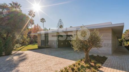 Villa Indigo: Avantgarde, Privatsphäre und Komfort in Kings and Queen, Sotogrande Costa