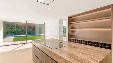 Villa Indigo: Avantgarde, Privatsphäre und Komfort in Kings and Queen, Sotogrande Costa