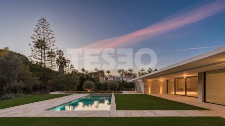 Villa Indigo: Avantgarde, Privatsphäre und Komfort in Kings and Queen, Sotogrande Costa