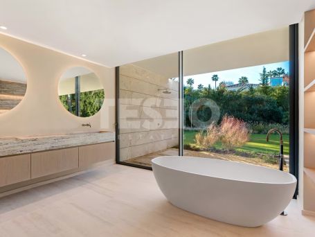 Villa Indigo: Avantgarde, Privatsphäre und Komfort in Kings and Queen, Sotogrande Costa