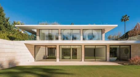 Villa Indigo: Avantgarde, Privatsphäre und Komfort in Kings and Queen, Sotogrande Costa