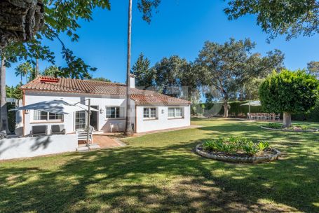 Elegant Three-Bedroom Villa , Sotogrande Alto