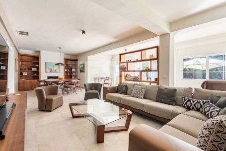 Elegant Three-Bedroom Villa , Sotogrande Alto