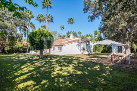 Elegant Three-Bedroom Villa , Sotogrande Alto