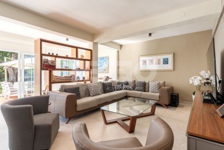 Elegant Three-Bedroom Villa , Sotogrande Alto