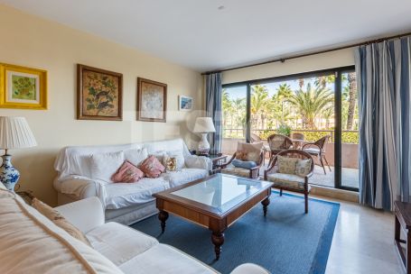 Amplio Apartamento de 3 Dormitorios y 3 baños con vistas al mar en Paseo del Mar
