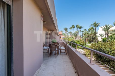 Amplio Apartamento de 3 Dormitorios y 3 baños con vistas al mar en Paseo del Mar