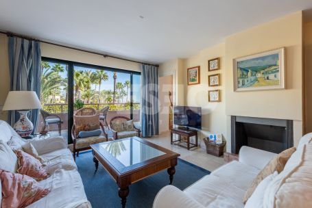Amplio Apartamento de 3 Dormitorios y 3 baños con vistas al mar en Paseo del Mar