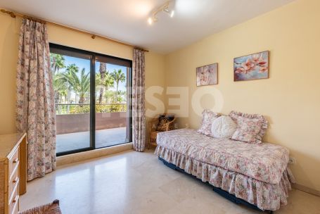 Amplio Apartamento de 3 Dormitorios y 3 baños con vistas al mar en Paseo del Mar