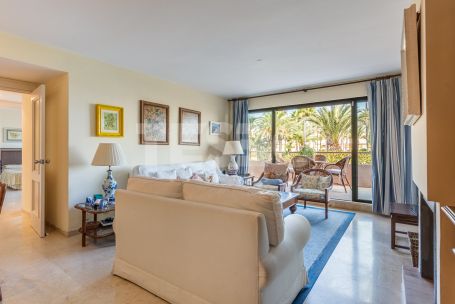 Amplio Apartamento de 3 Dormitorios y 3 baños con vistas al mar en Paseo del Mar