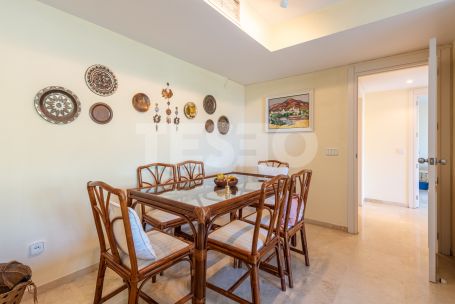 Amplio Apartamento de 3 Dormitorios y 3 baños con vistas al mar en Paseo del Mar